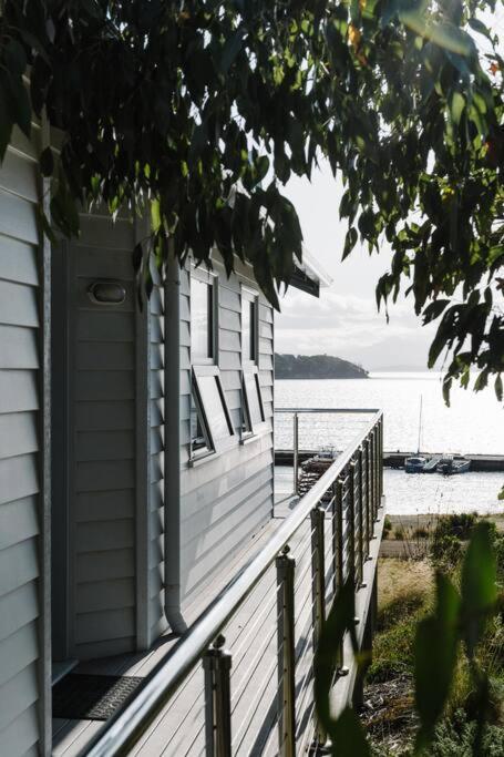 Bruny Boathouse Bed and Breakfast Alonnah Εξωτερικό φωτογραφία